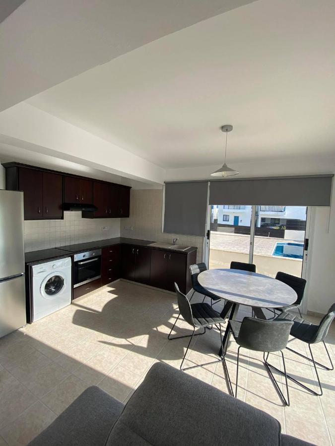 Cosy Apartment In Kato Paphos With Pool Access Exterior foto
